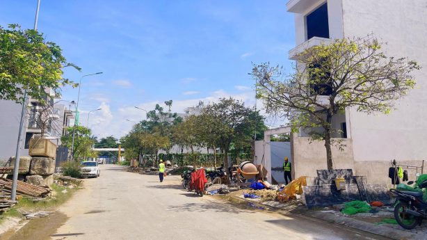 Hàng trăm dự án tại TP HCM chờ định giá đất