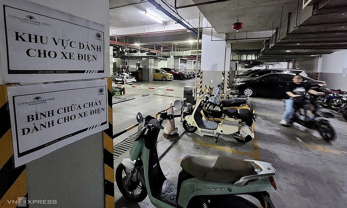 Sắp có quy chuẩn về trạm sạc xe điện trong chung cư