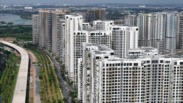 Bất động sản TP HCM bung nguồn cung dịp cận Tết